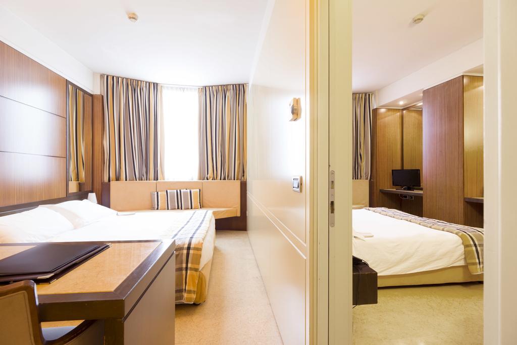 Hotel Carrobbio Milan Exterior photo