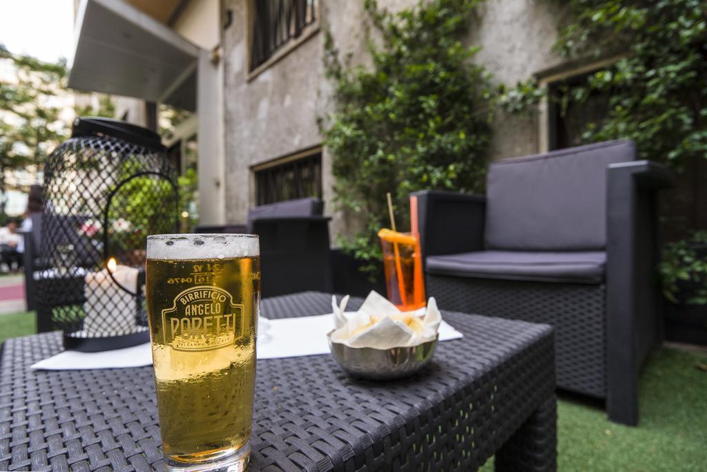 Hotel Carrobbio Milan Exterior photo