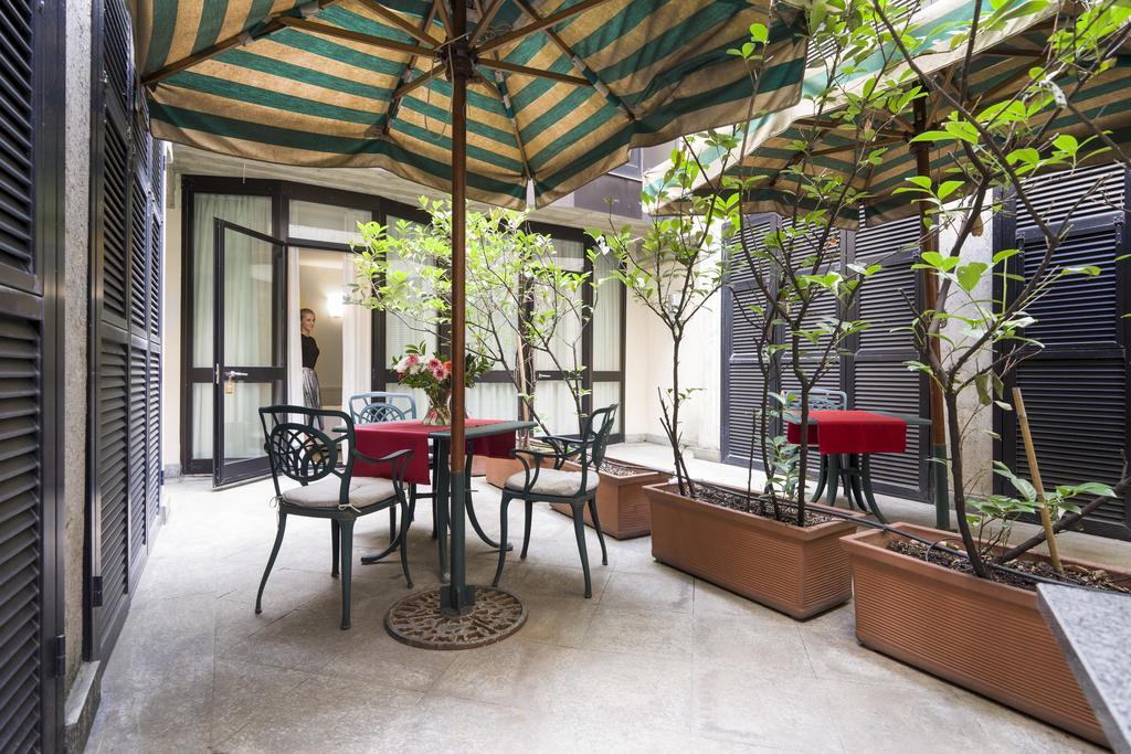 Hotel Carrobbio Milan Exterior photo