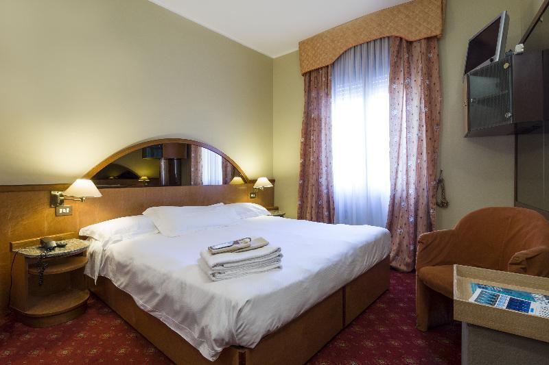 Hotel Carrobbio Milan Exterior photo