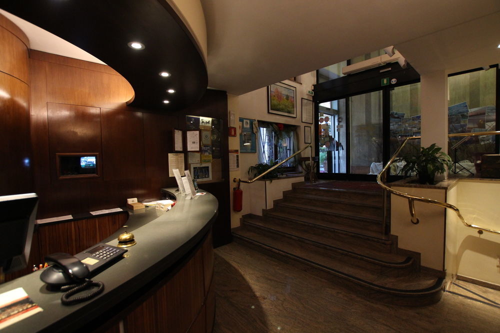 Hotel Carrobbio Milan Exterior photo