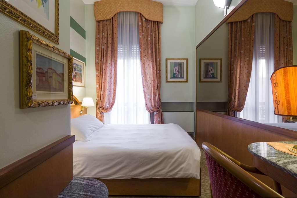 Hotel Carrobbio Milan Room photo